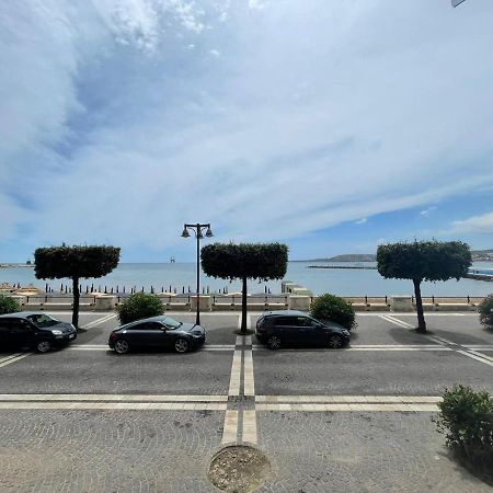 La Finestra Sul Mare B&B Кротоне Экстерьер фото